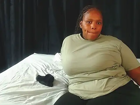 StunningChunky online show from November 6, 2025, 3:16 pm