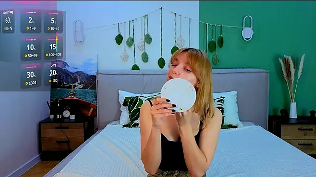 CindyMoriLove online show from March 28, 2026, 5:30 am