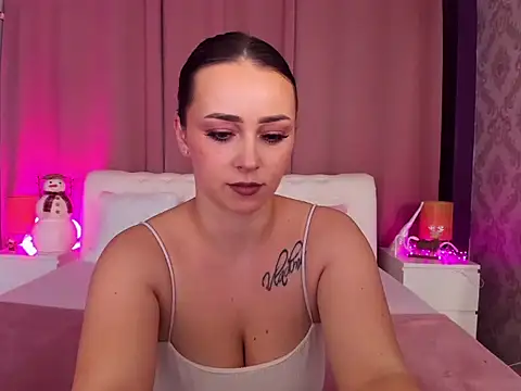 ArryBlissX online show from December 15, 2025, 8:25 pm