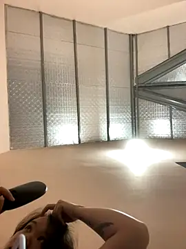 Dilen 7533 online show from November 22, 2025, 12:15 pm