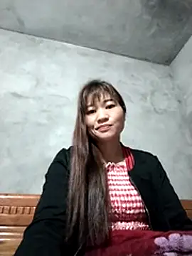 Qoine392 online show from December 18, 2025, 10:02 pm