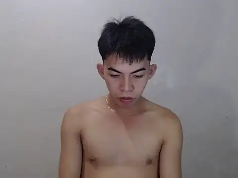 Urhotsilverboy online show from May 2, 2026, 4:23 pm