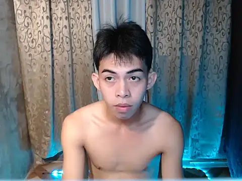 Urhotsilverboy online show from November 27, 2025, 4:02 am