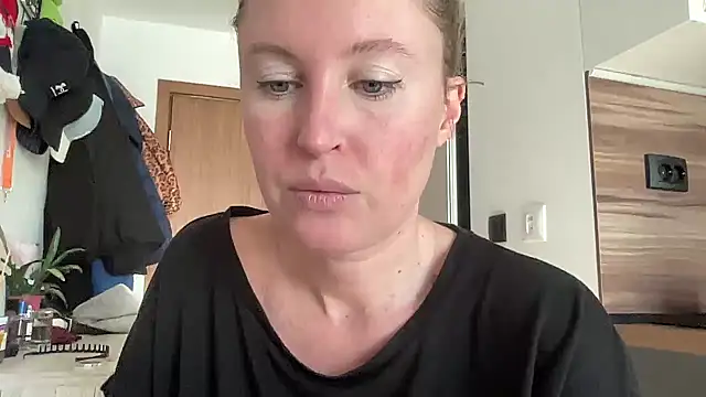 Ameli8 online show from December 16, 2025, 9:57 am