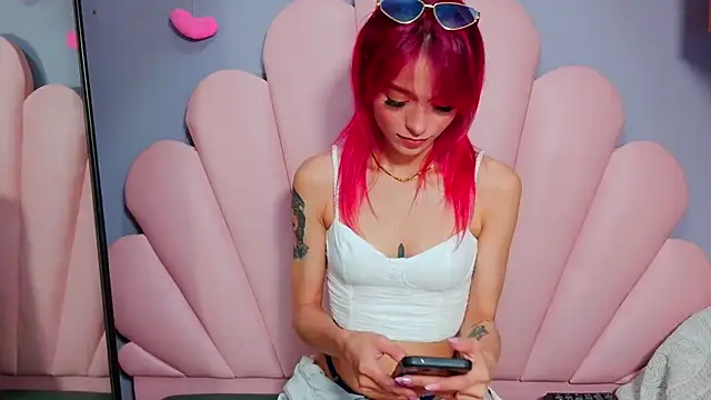 luci miller online show from May 15, 2026, 3:26 am