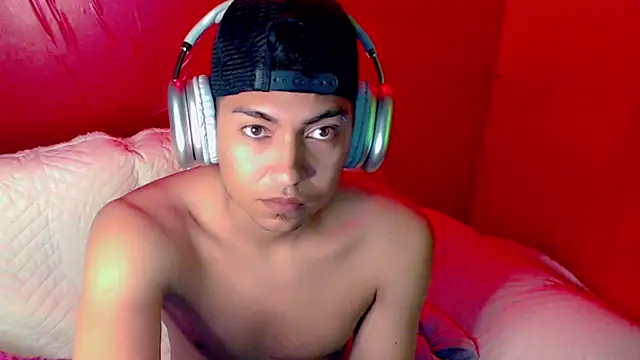 LPYsami773 online show from November 9, 2025, 11:14 am