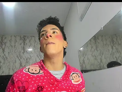 Lovers Spicy online show from November 11, 2025, 12:33 pm