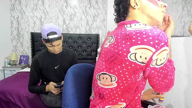 Lovers Spicy online show from November 17, 2025, 1:04 pm