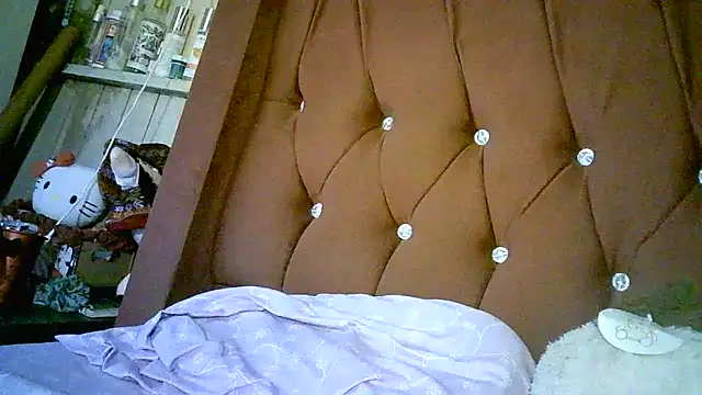 Zulreyna online show from March 27, 2026, 2:31 am