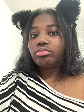 Snapshot of _annia chatting on November 11, 2025, 11:53 pm annia online show from November 11, 2025, 11:53 pm