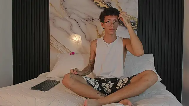 angels 007 online show from November 6, 2025, 1:20 am