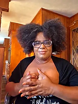 Snapshot of Oya_Rae73 chatting on November 5, 2025, 7:06 pm Oya Rae73 online show from November 5, 2025, 7:06 pm