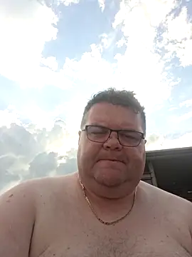 Snapshot of Grase44 chatting on May 1, 2026, 3:39 pm Grase44 online show from May 1, 2026, 3:39 pm