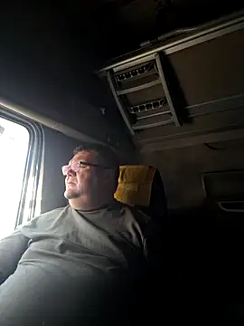 Grase44 online show from March 6, 2026, 1:28 pm