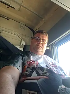 Snapshot of Grase44 chatting on May 6, 2026, 4:33 pm Grase44 online show from May 6, 2026, 4:33 pm