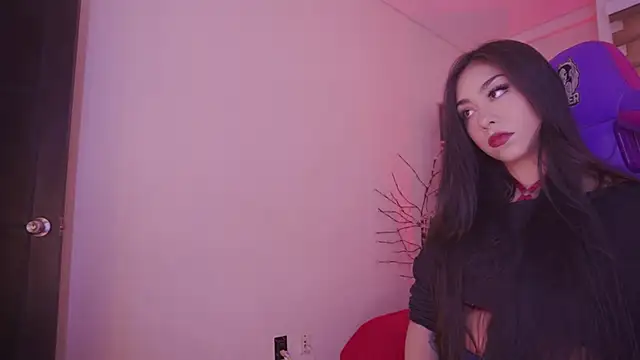 Snapshot of ivette_k chatting on November 12, 2025, 1:15 pm ivette k online show from November 12, 2025, 1:15 pm