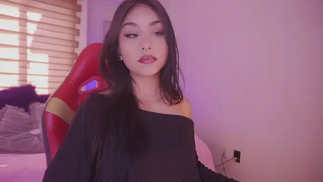 Snapshot of ivette_k chatting on November 14, 2025, 7:17 pm ivette k online show from November 14, 2025, 7:17 pm