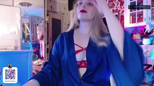 dominyantrix online show from April 25, 2026, 9:23 pm