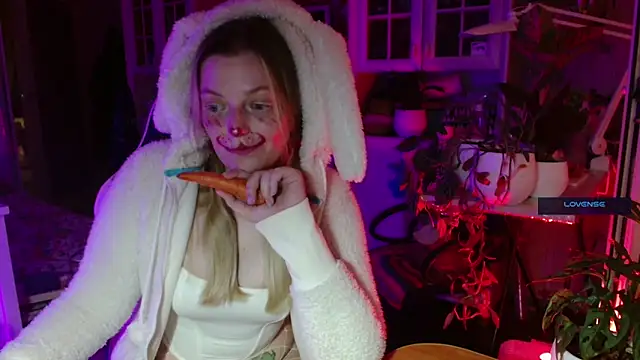 Snapshot of dominyantrix chatting on April 10, 2026, 9:33 pm dominyantrix online show from April 10, 2026, 9:33 pm