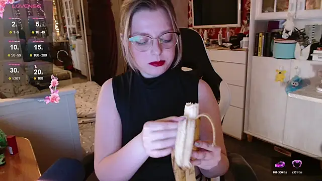 Snapshot of dominyantrix chatting on November 15, 2025, 10:58 pm dominyantrix online show from November 15, 2025, 10:58 pm