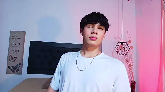 Snapshot of Isaac_Kurtt chatting on November 21, 2025, 7:57 pm Isaac Kurtt online show from November 21, 2025, 7:57 pm