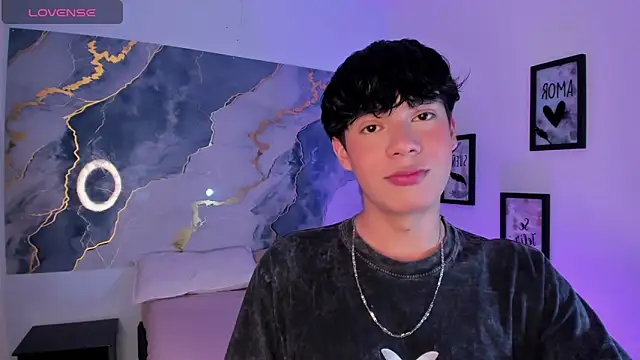 Snapshot of Isaac_Kurtt chatting on November 19, 2025, 7:25 pm Isaac Kurtt online show from November 19, 2025, 7:25 pm