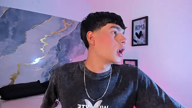 Snapshot of Isaac_Kurtt chatting on November 24, 2025, 7:47 pm Isaac Kurtt online show from November 24, 2025, 7:47 pm