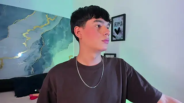 Isaac Kurtt online show from December 4, 2025, 7:57 pm