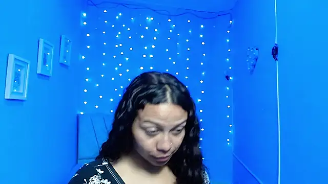 monika 256 online show from November 10, 2025, 1:16 pm