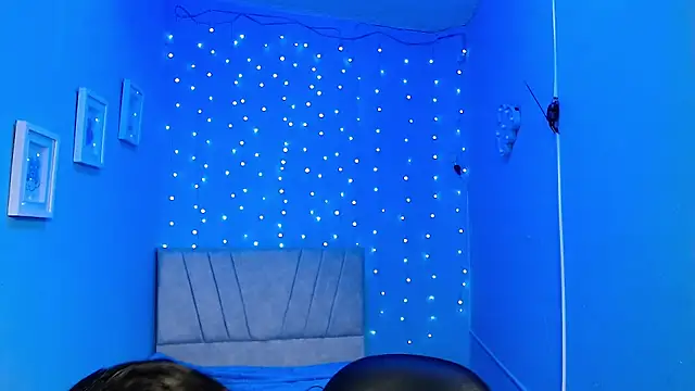 monika 256 online show from November 8, 2025, 1:14 pm