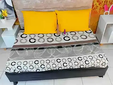 Snapshot of Yineth_Hot chatting on November 20, 2025, 9:15 pm Yineth Hot online show from November 20, 2025, 9:15 pm