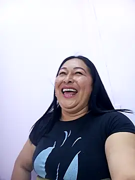 keilaJhonsom1 online show from November 27, 2025, 5:02 pm