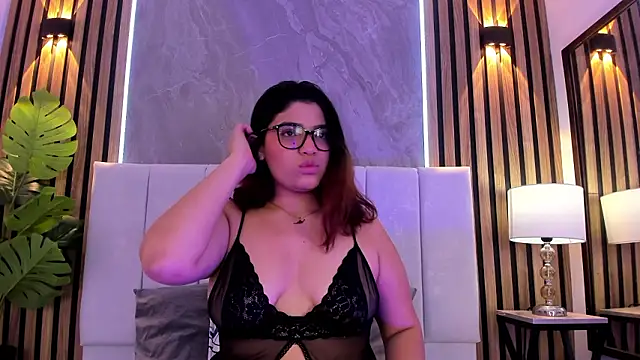 Snapshot of Carlotta_de_velour chatting on February 7, 2026, 3:03 am Carlotta de velour online show from February 7, 2026, 3:03 am