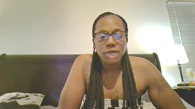 SweetParadise00 online show from November 7, 2025, 3:11 am