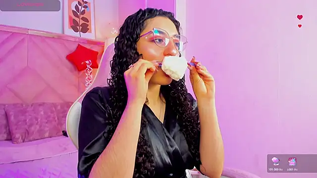 DemiJones  online show from February 15, 2026, 4:46 am