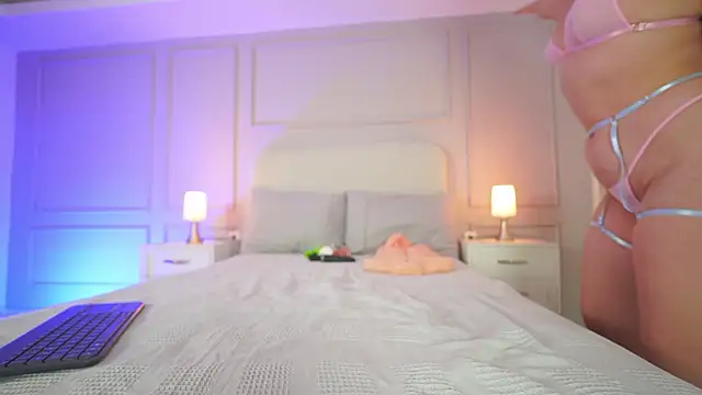 Snapshot of hanna__w chatting on November 28, 2025, 3:17 am hanna w online show from November 28, 2025, 3:17 am