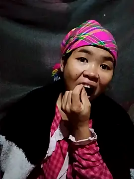 Snapshot of Mabel-122 chatting on November 7, 2025, 1:32 am Mabel-122 online show from November 7, 2025, 1:32 am