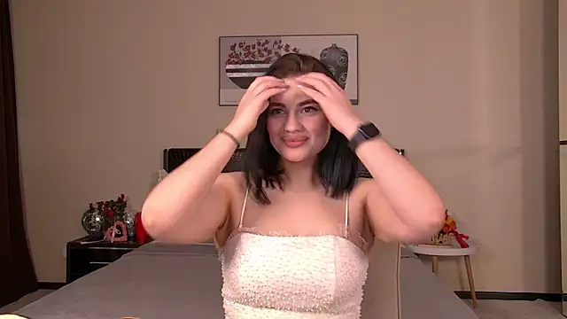 Snapshot of AdrianaTorres chatting on November 16, 2025, 7:18 pm AdrianaTorres online show from November 16, 2025, 7:18 pm