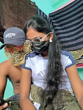 leenaboyxh online show from November 14, 2025, 3:54 am