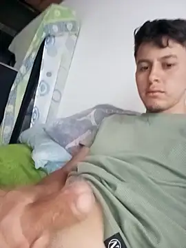 Snapshot of RantedTwinkle chatting on November 10, 2025, 2:11 pm RantedTwinkle online show from November 10, 2025, 2:11 pm