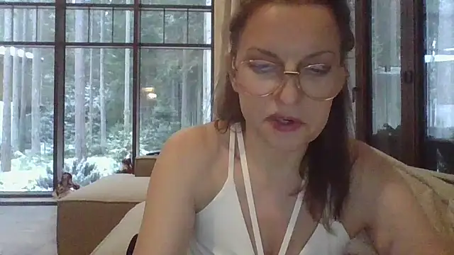 Eva Glad online show from November 18, 2025, 10:18 am