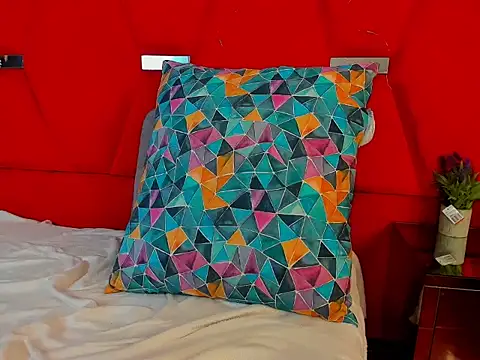 Snapshot of Emmaanddarling chatting on November 13, 2025, 2:54 pm Emmaanddarling online show from November 13, 2025, 2:54 pm