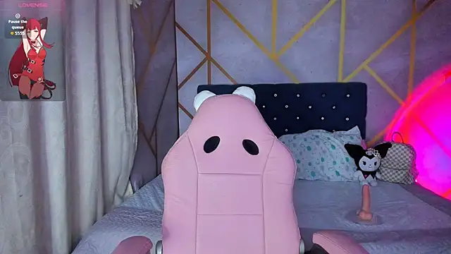  vaiolet owo online show from March 4, 2026, 8:00 am