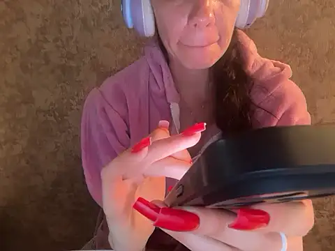 Angelinaa19 online show from January 5, 2026, 7:28 pm