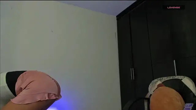 LilyGarcia online show from November 7, 2025, 5:06 pm