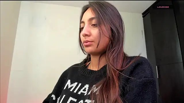 LilyGarcia online show from May 11, 2026, 6:05 pm