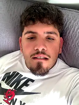 Bbbtro online show from November 7, 2025, 1:04 pm