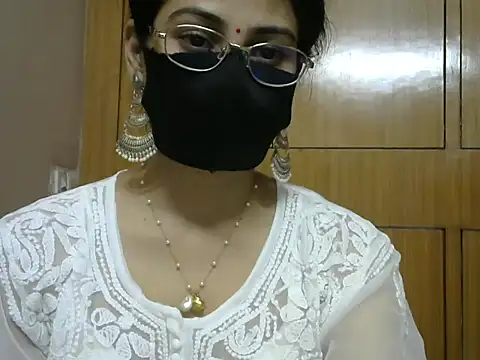 Snapshot of Fairy_Pie chatting on May 22, 2026, 5:33 pm Fairy Pie online show from May 22, 2026, 5:33 pm