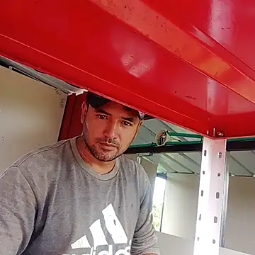 sexlocos online show from November 17, 2025, 2:21 pm