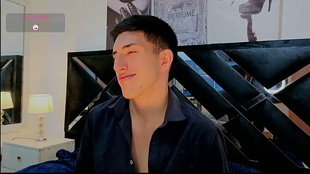 Un Sluttyy online show from April 1, 2026, 1:41 pm